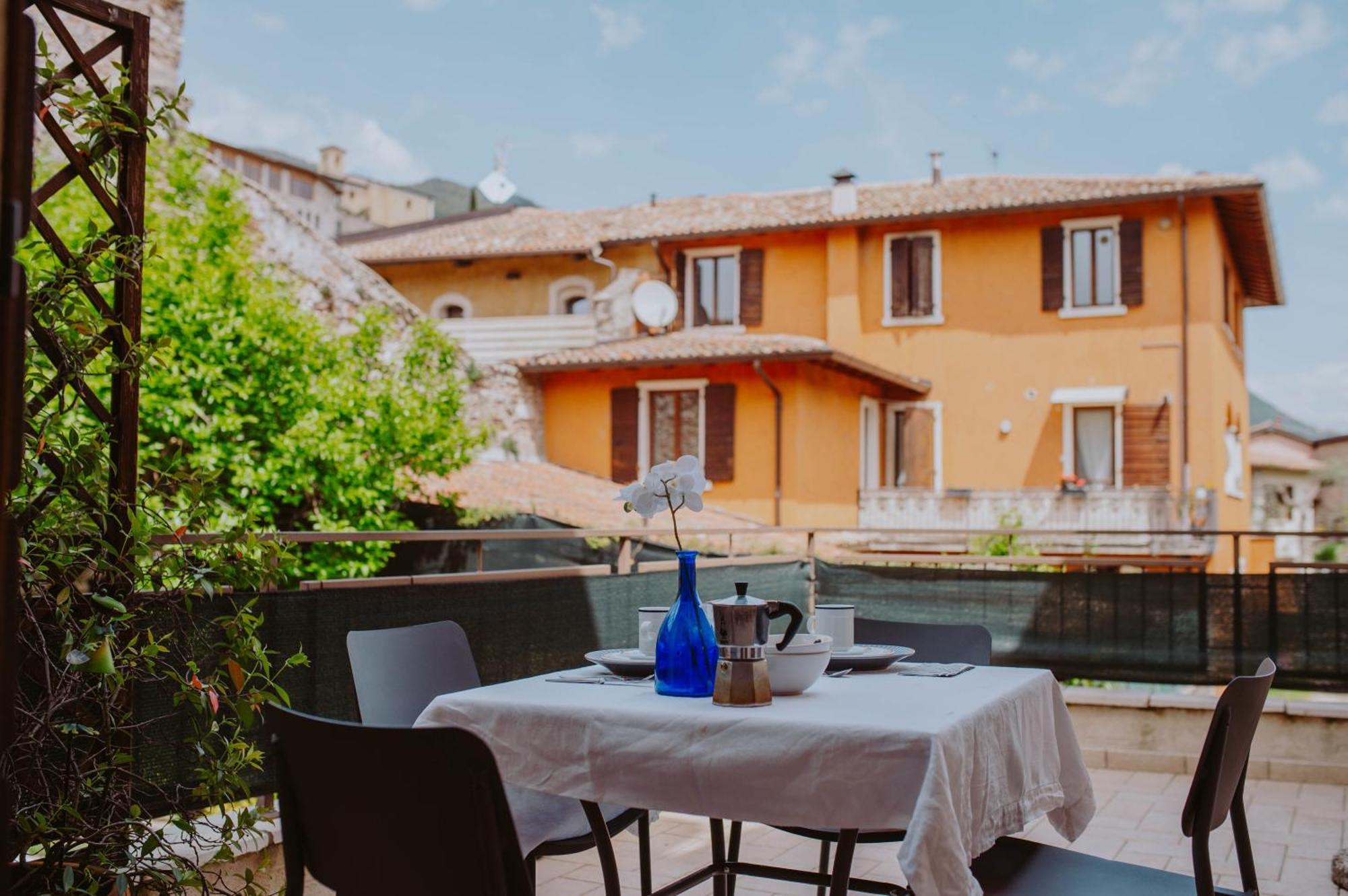 Campolivo Apartment Gargnano Ngoại thất bức ảnh